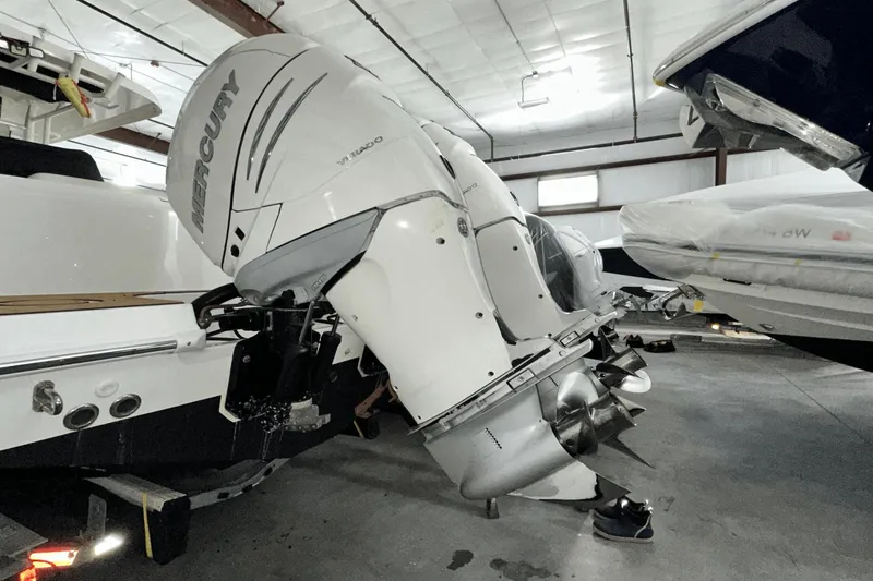 Slide: The Image of Boston Whaler 330 Outrage 2017 - 30