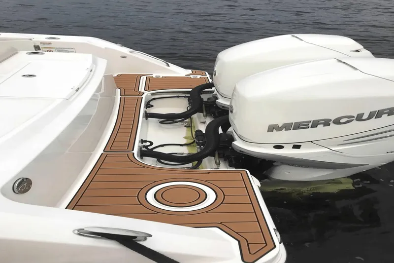 Slide: The Image of Boston Whaler 330 Outrage 2017 - 33