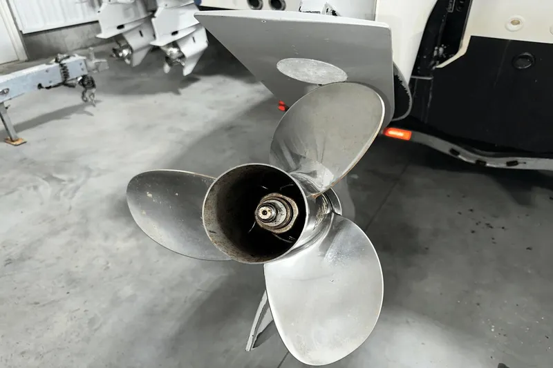 Slide: The Image of Boston Whaler 330 Outrage 2017 - 34