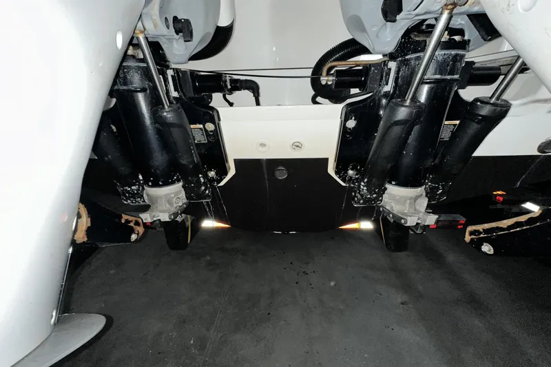 Slide: The Image of Boston Whaler 330 Outrage 2017 - 36