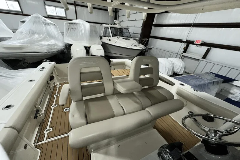 Slide: The Image of Boston Whaler 330 Outrage 2017 - 8