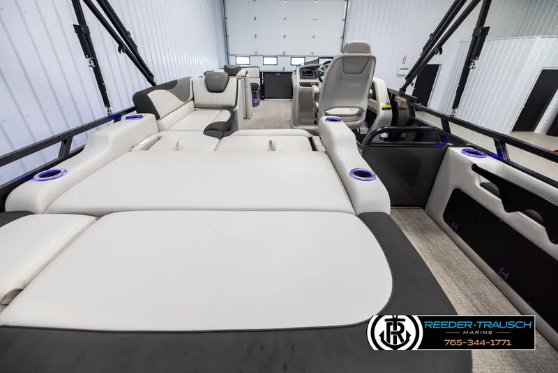 Slide: The Image of 2021 Avalon LSZ VRB boat interior with luxurious seating and modern design. - 15