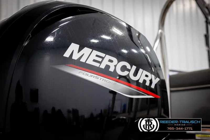 Slide: The Image of Mercury FourStroke engine on 2021 Avalon LSZ VRB boat, Reeder-Trausch Marine branding. - 44