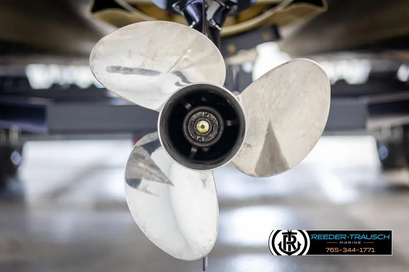 Slide: The Image of 2021 Avalon LSZ VRB boat propeller close-up with Reeder-Trausch Marine logo. - 46