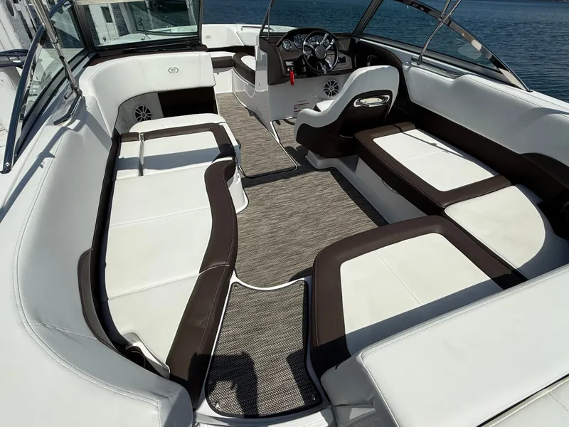 Slide: The Image of Cobalt 220S 2023 - 222