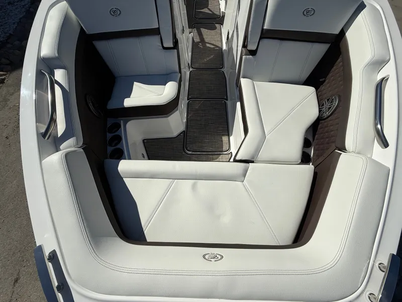 Slide: The Image of Cobalt R6 2025 - 435