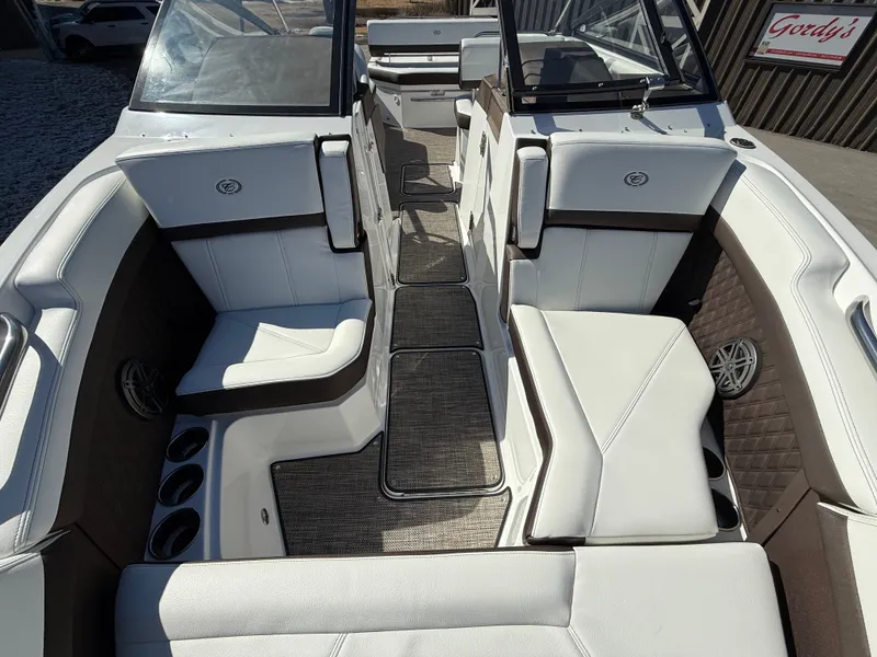 Slide: The Image of Cobalt R6 2025 - 460