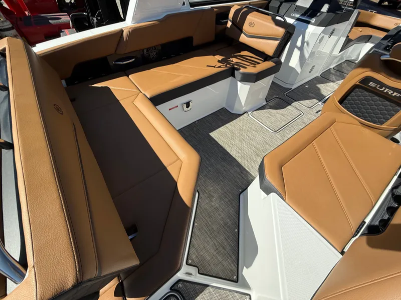 Slide: The Image of Cobalt R6 Surf 2025 - 734