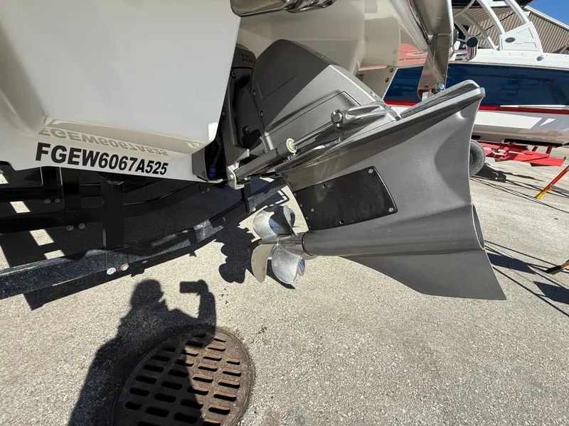 Slide: The Image of Cobalt R6 Surf 2025 - 767