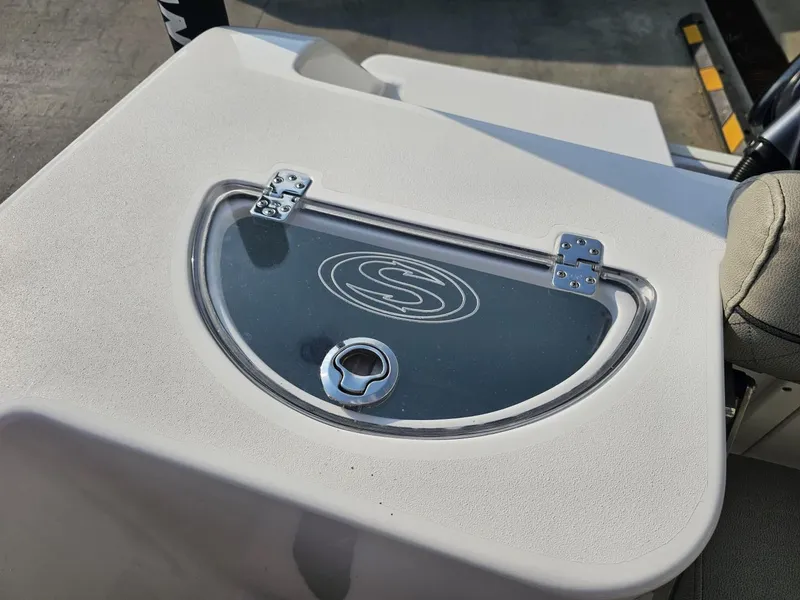 Slide: The Image of Sportsman Open 212 Center Console 2023 - 31