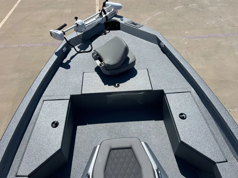 Slide: The Image of Xpress H20B Bay 2025 - 14