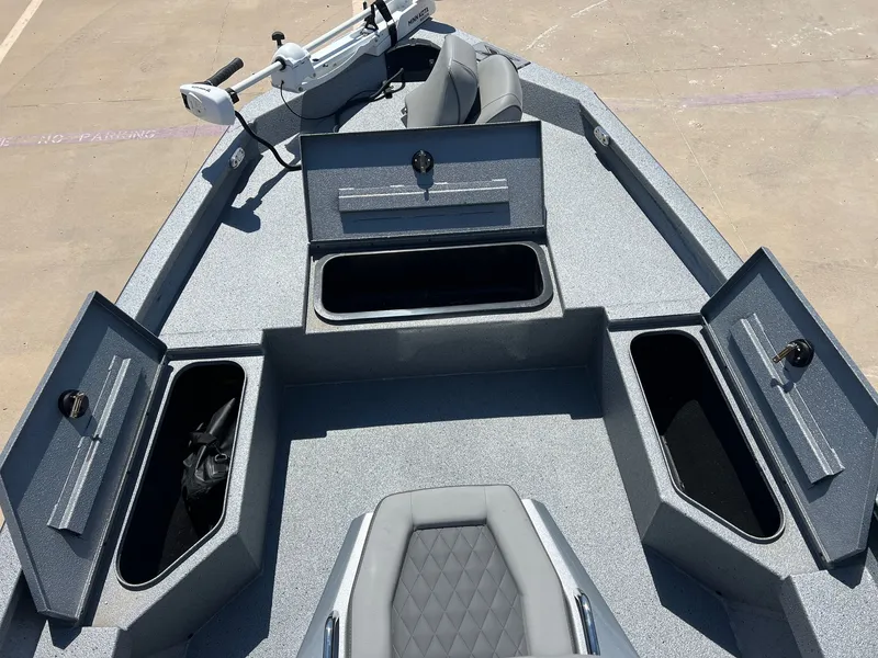 Slide: The Image of Xpress H20B Bay 2025 - 15