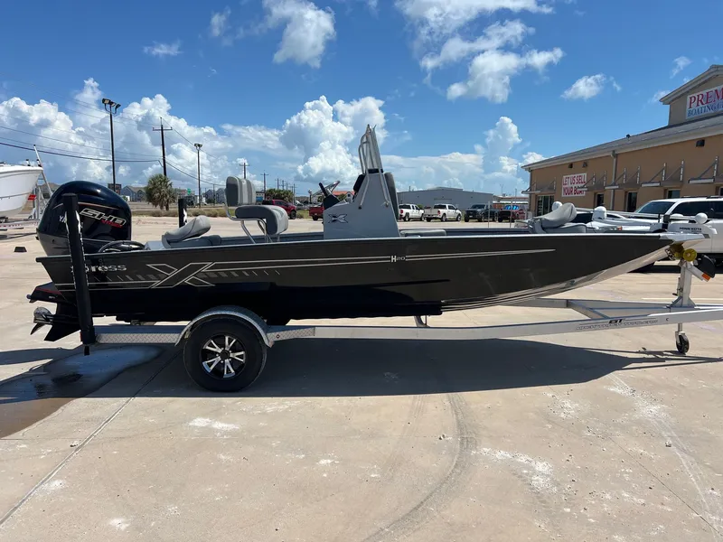 Slide: The Image of Xpress H20B Bay 2025 - 9