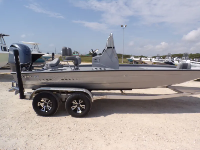 Slide: The Image of Xpress H210B Bay 2025 - 7