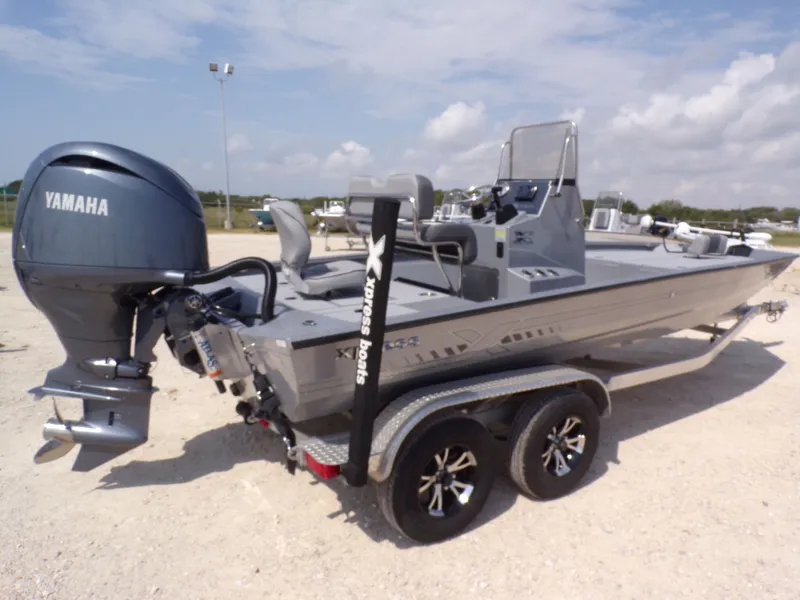 Slide: The Image of Xpress H210B Bay 2025 - 8