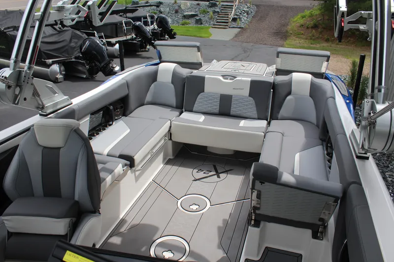 Slide: The Image of MasterCraft X24 2022 - 24