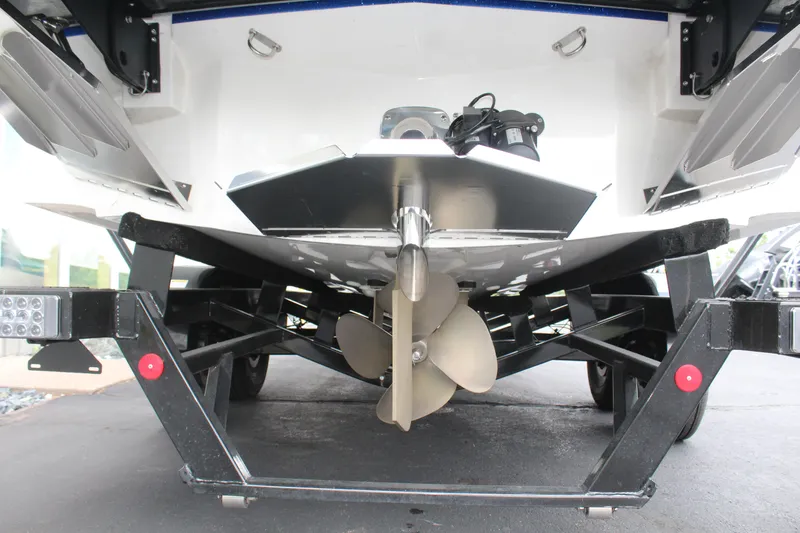 Slide: The Image of MasterCraft X24 2022 - 7