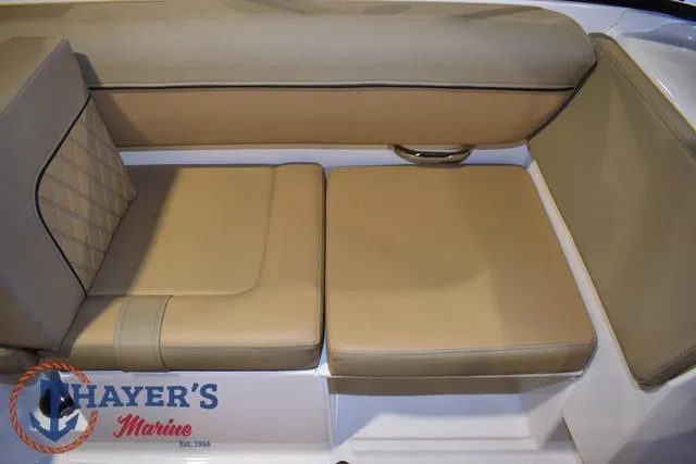 Slide: The Image of Bayliner D20 2025 - 15