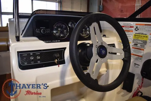 Slide: The Image of Bayliner D20 2025 - 19