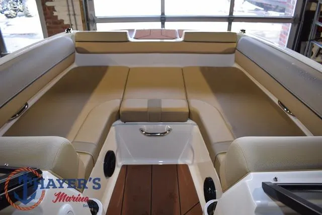 Slide: The Image of Bayliner D20 2025 - 22