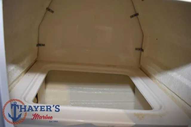 Slide: The Image of Bayliner D20 2025 - 25