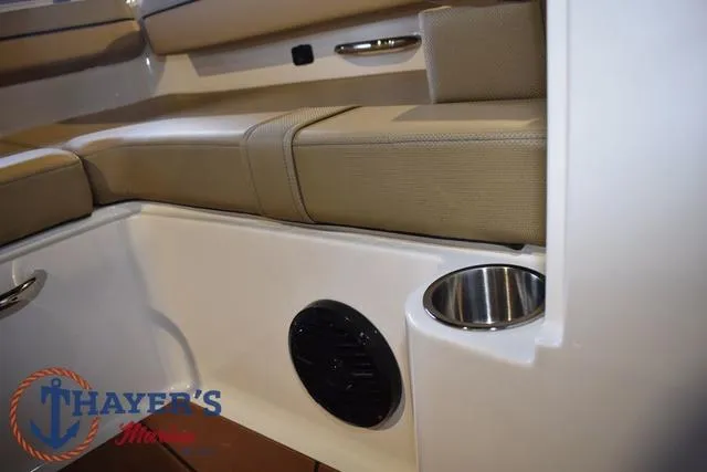 Slide: The Image of Bayliner D20 2025 - 28