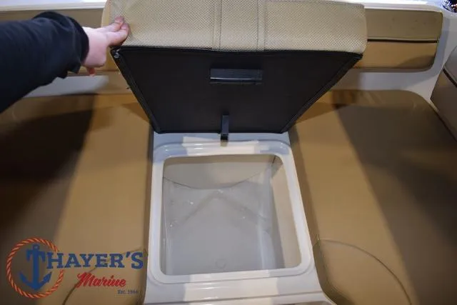 Slide: The Image of Bayliner D20 2025 - 29