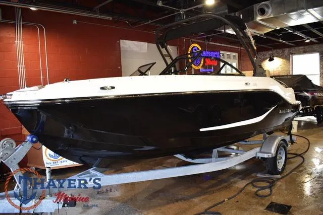 Slide: The Image of Bayliner D20 2025 - 3