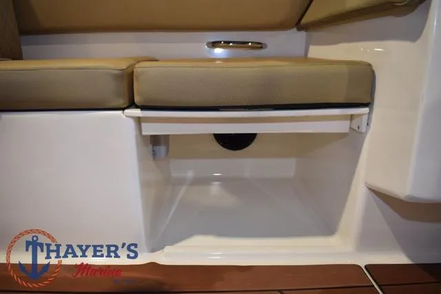 Slide: The Image of Bayliner D20 2025 - 35