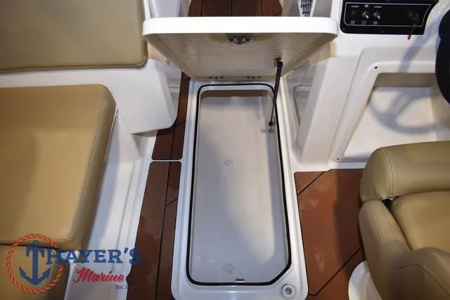 Slide: The Image of Bayliner D20 2025 - 36