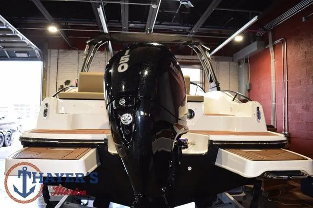 Slide: The Image of Bayliner D20 2025 - 7