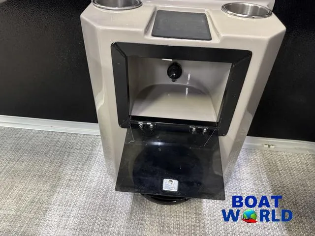 Slide: The Image of Premier Alante 240 DL 2019 - 61