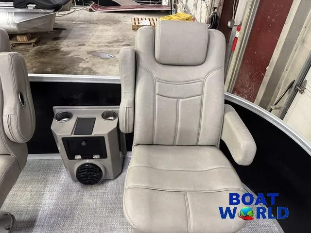 Slide: The Image of Premier Alante 240 DL 2019 - 62