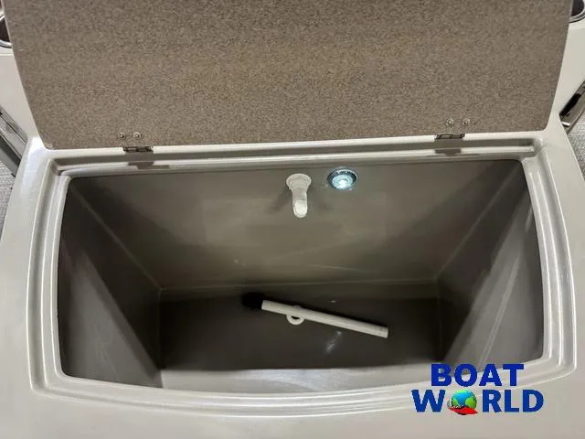 Slide: The Image of Premier Alante 240 DL 2019 - 65