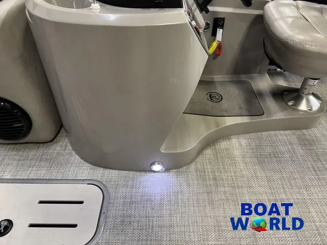 Slide: The Image of Premier Alante 240 DL 2019 - 66