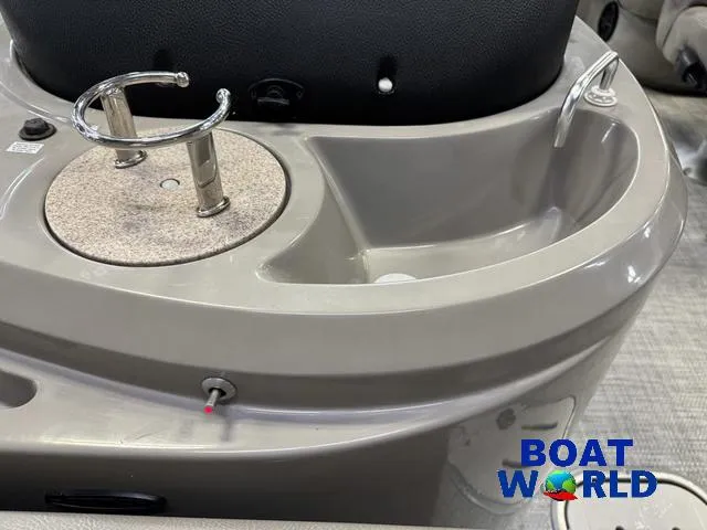 Slide: The Image of Premier Alante 240 DL 2019 - 72