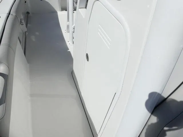 Slide: The Image of Sea Pro 239 2019 - 24