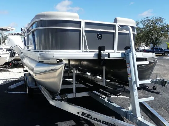 Slide: The Image of Godfrey Godfrey Xperience 1886 CX 2025 - 3