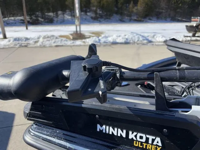 Slide: The Image of Phoenix Bass Boat 920 Elite 2023 - 11