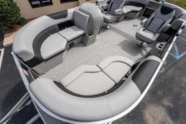 Slide: The Image of South Bay 220RS LE Rear Seating 2.75 2025 - 10