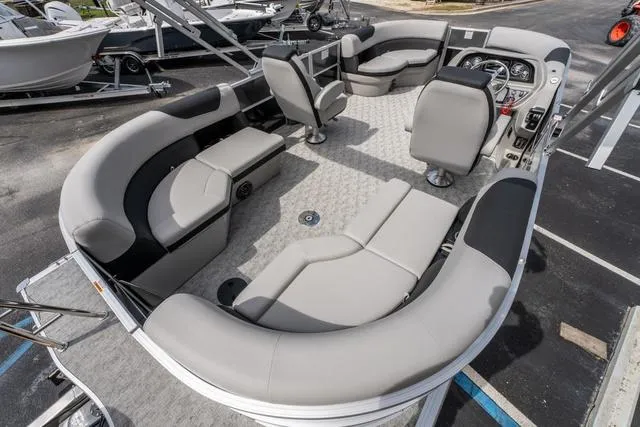 Slide: The Image of South Bay 220RS LE Rear Seating 2.75 2025 - 16