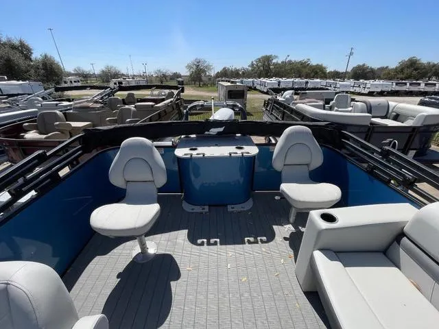 Slide: The Image of Starcraft EXS 1 FD 2025 - 10