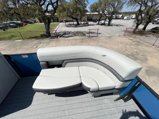 Slide: The Image of Starcraft EXS 1 FD 2025 - 4