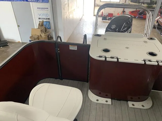 Slide: The Image of Starcraft EXS 1 FD 2025 - 6