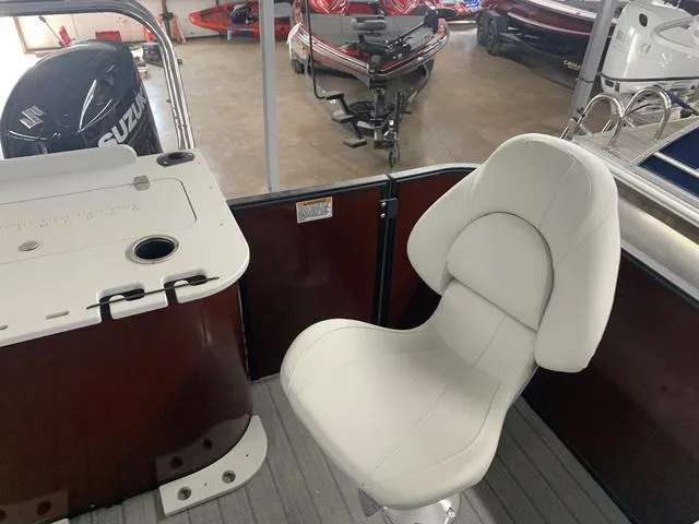 Slide: The Image of Starcraft EXS 1 FD 2025 - 7