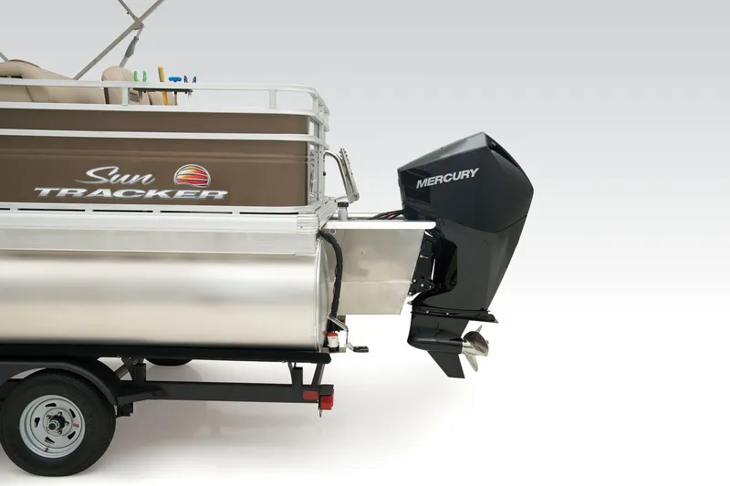 Slide: The Image of Sun Tracker SportFish 22 XP3 2025 - 76