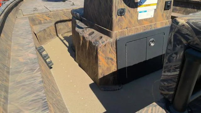 Slide: The Image of G3 Gator Tough 17 CC 2025 - 12