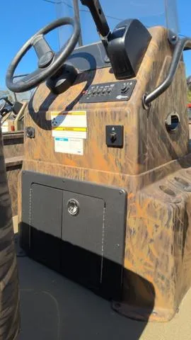 Slide: The Image of G3 Gator Tough 17 CC 2025 - 9