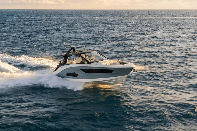 Slide: The Image of Sea Ray Sundancer 370 OB 2022 - 17