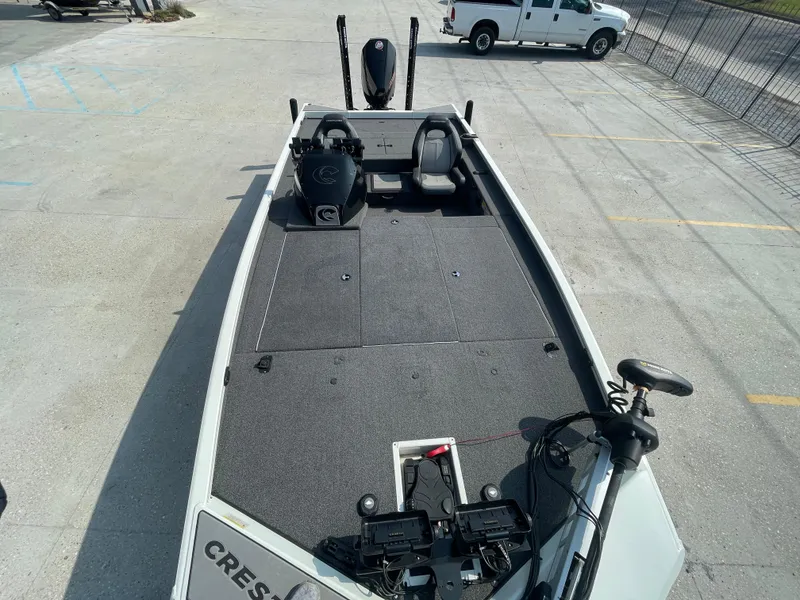 Slide: The Image of 2021 Crestliner 21 MX fishing boat with spacious deck and modern equipment. - 10